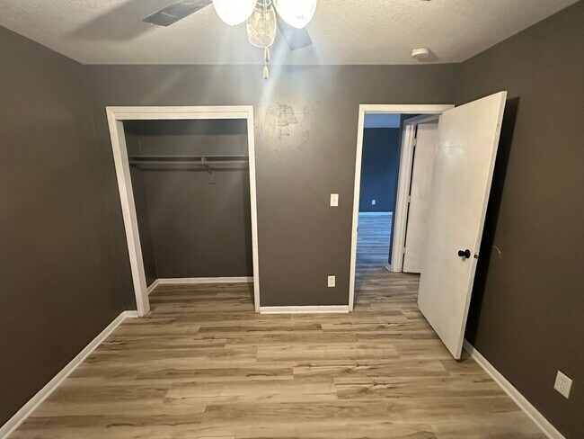 Foto del edificio - Cotton Wood