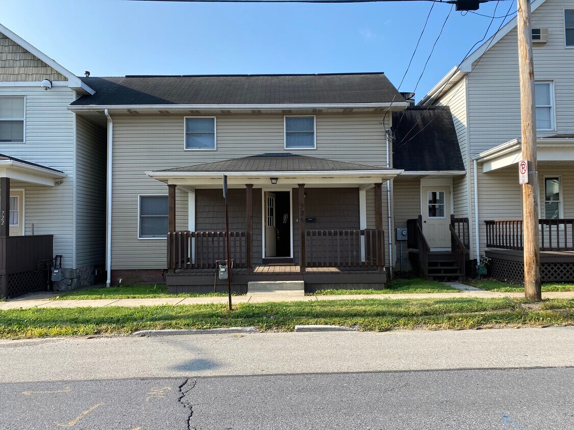 726 South St, Indiana, PA 15701 House Rental in Indiana, PA