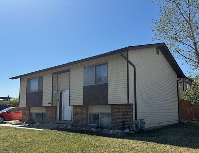 Photo - Large Home in Kearns - Fenced Backyard