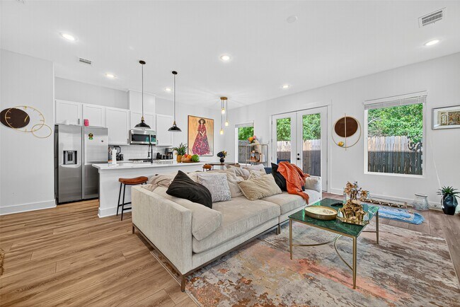 Foto del edificio - 778 W Tidwell Rd
