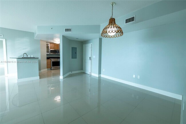 Building Photo - 7900 Harbor Island Dr