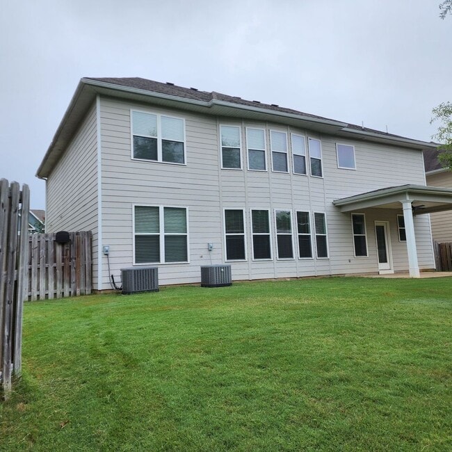 Building Photo - 329 Bella Rose Dr