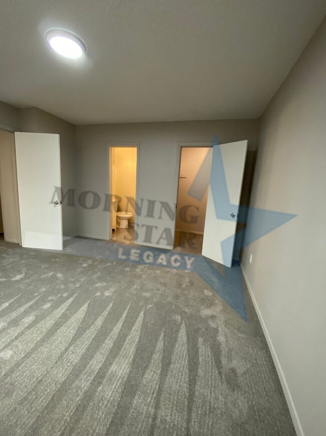 Building Photo - Remodeled 2-bedroom 1.5-bathroom condo