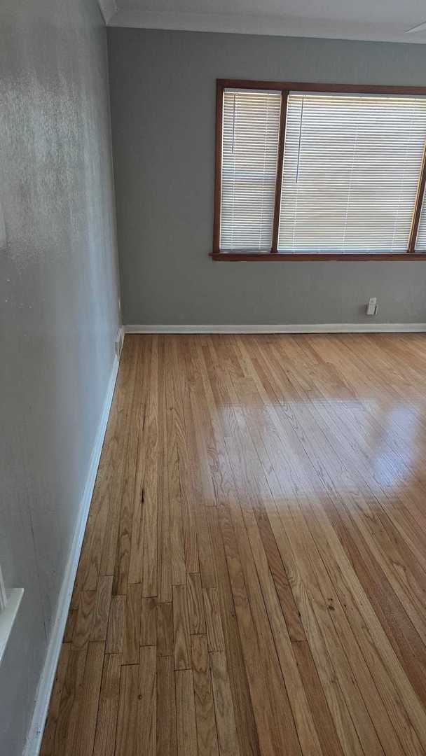 Building Photo - 11926 S La Salle St