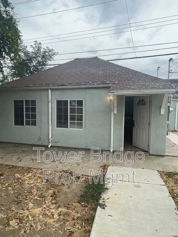 Building Photo - 1313 Lochbrae Rd