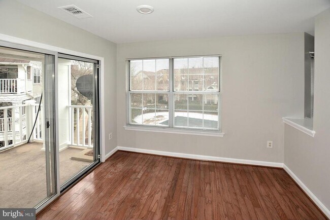 Foto del edificio - 5612 Willoughby Newton Dr