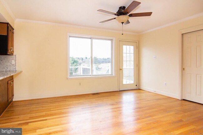 Building Photo - 308 Avalon Ln