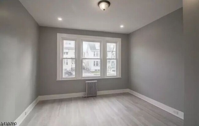 Foto del edificio - 127 Brookwood St