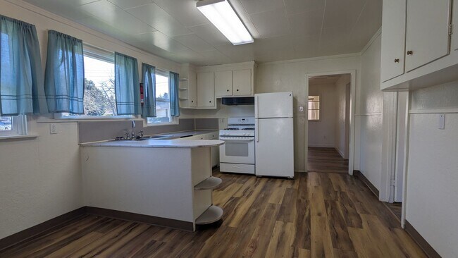 Foto del edificio - 2069 Holly St