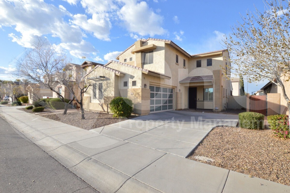Foto principal - 1522 E Hummingbird Way