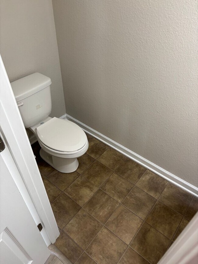 Foto del edificio - Newly Renovated Four Bedroom Home In North...