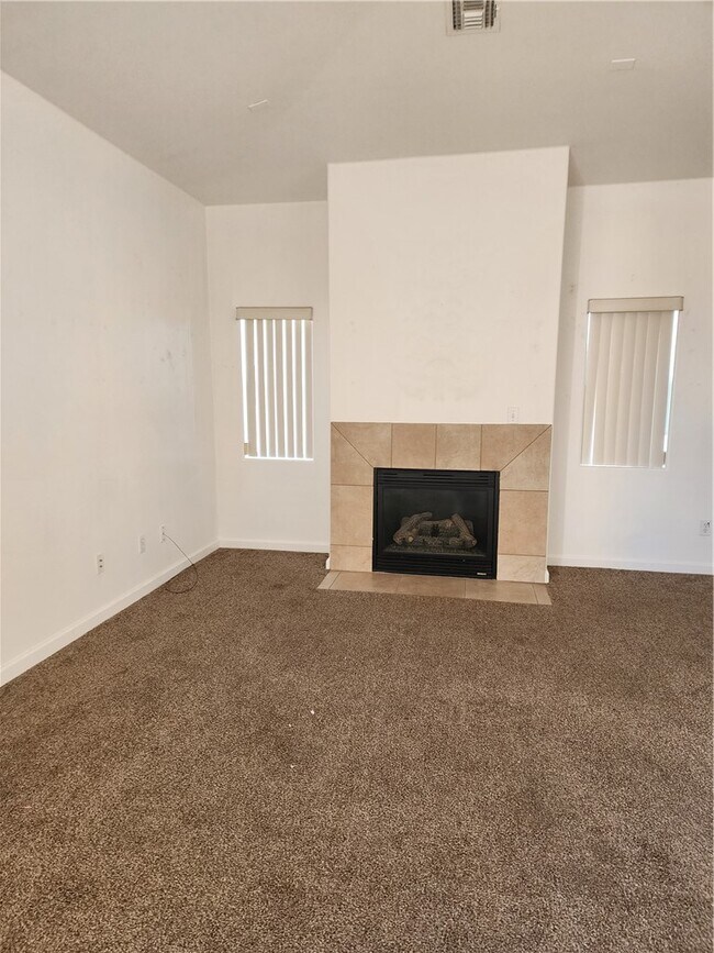 Foto del edificio - 2411 Stonebridge Dr