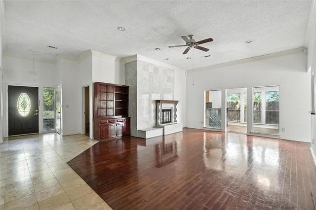 Building Photo - 1744 Hartford Dr