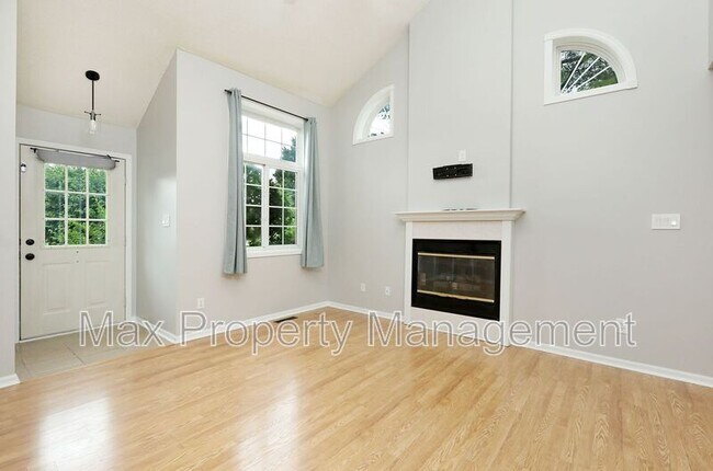 Building Photo - 1030 68th St