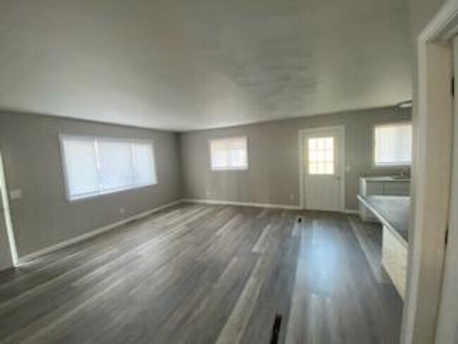 Foto del edificio - 1704-1706 Harrison St (J&amp;L)