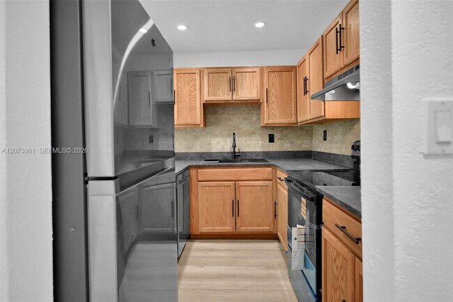Foto del edificio - 9301 SW 92nd Ave