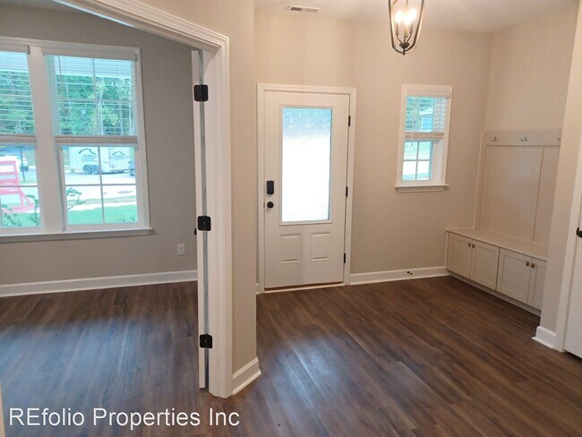 Building Photo - 3 br, 2.5 bath House - 9033 Lee Brown Ridg...