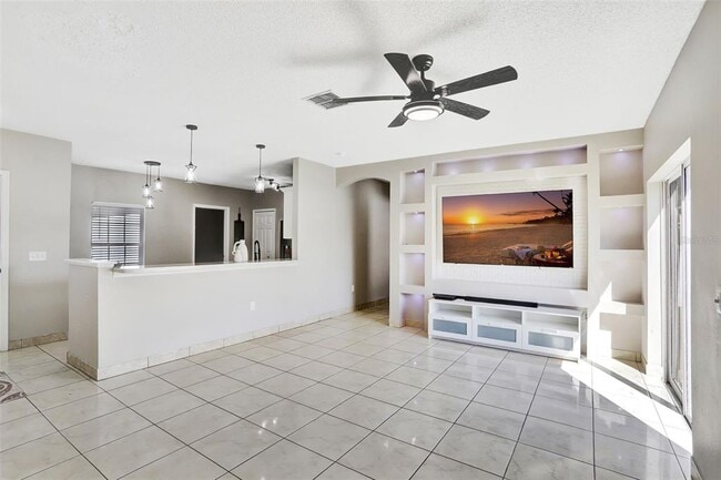 Foto del edificio - 1110 Gardanne Ct