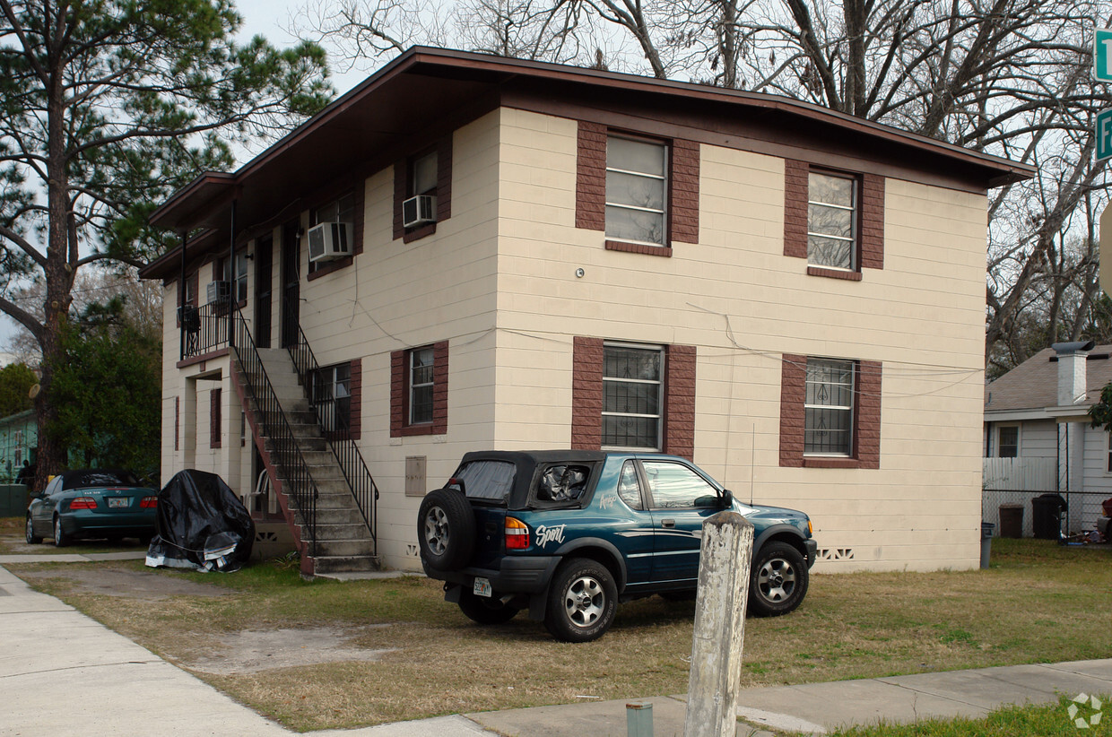 Building Photo - 2507 Fairfax St