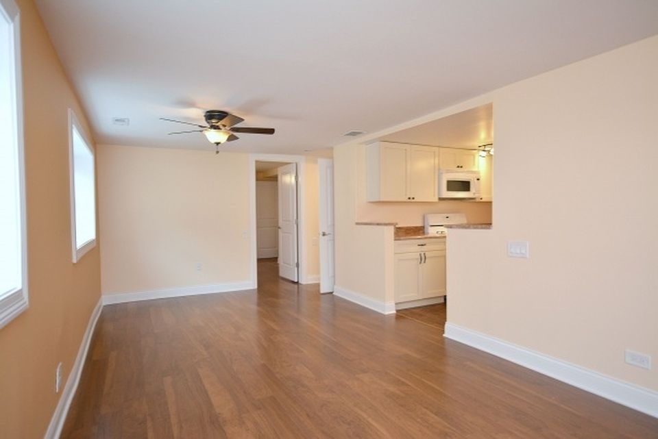 Foto principal - 1141 W Waveland Ave