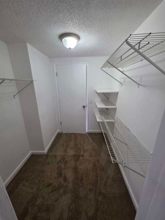 Building Photo - Cozy 3bd/2bth