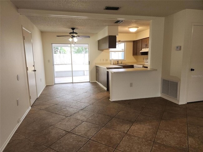 Building Photo - 3914 Gatewood Dr