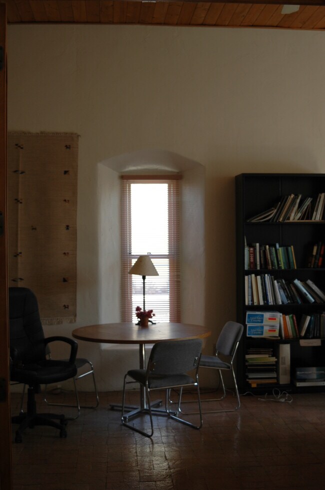 Foto del edificio - 285 W 18th St