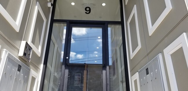 Main Entrance - 9 6th St