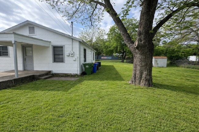 Building Photo - 413 Bolliger Blvd