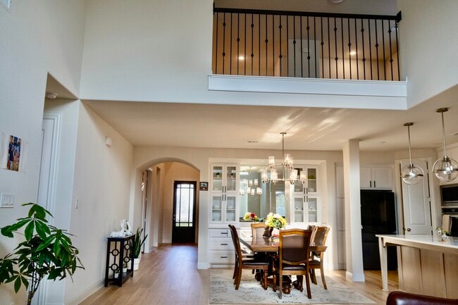 Foto del edificio - 1725 Friendship Ln
