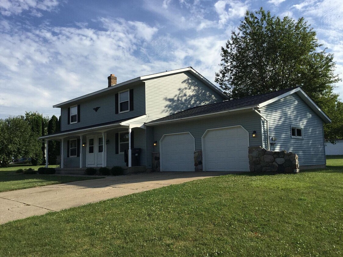 Foto principal - 2617 Randall Ave NW