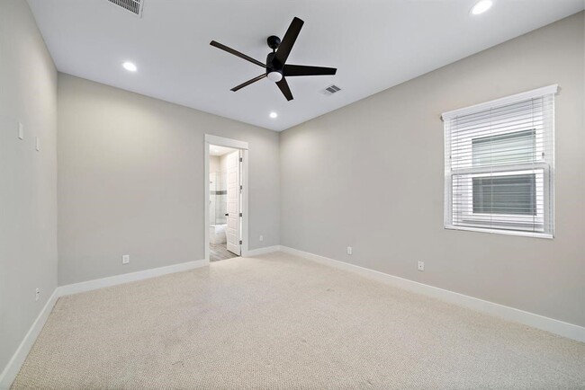 Building Photo - 7706 Kivu Ln