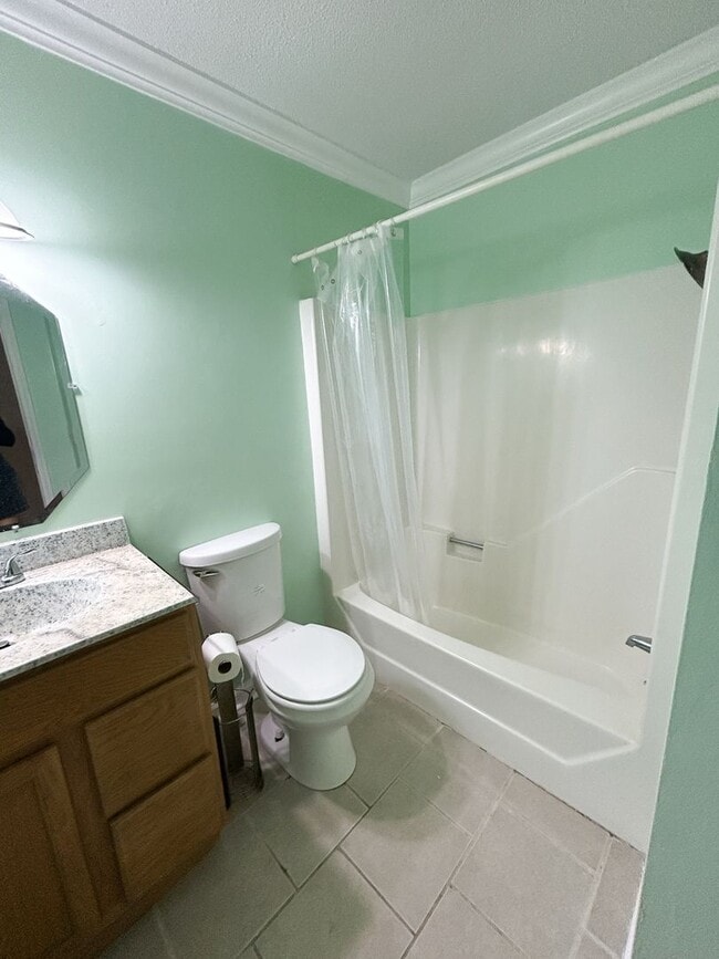 Building Photo - Charming 2 Bedroom Home in Southport with Screened Porch & Large Fenced Backyard