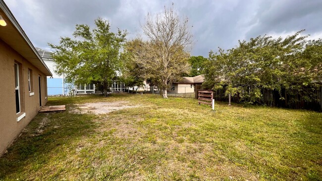 Foto del edificio - BEAUTIFUL 3/2 Home in Kissimmee Available ...