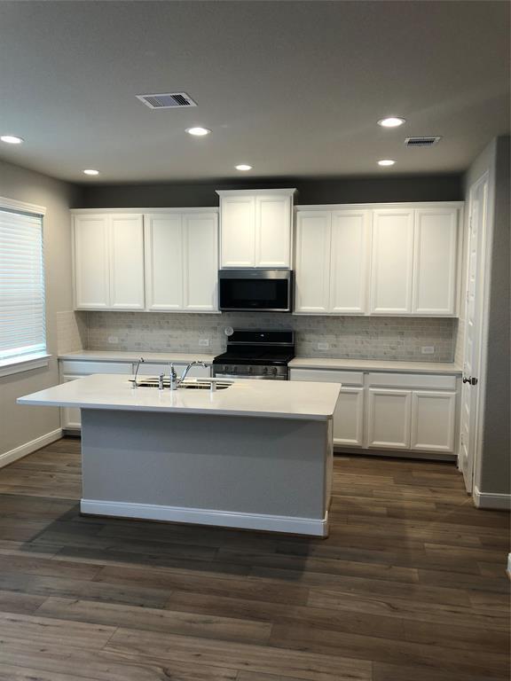 Foto del edificio - 3107 Flower Market Ln