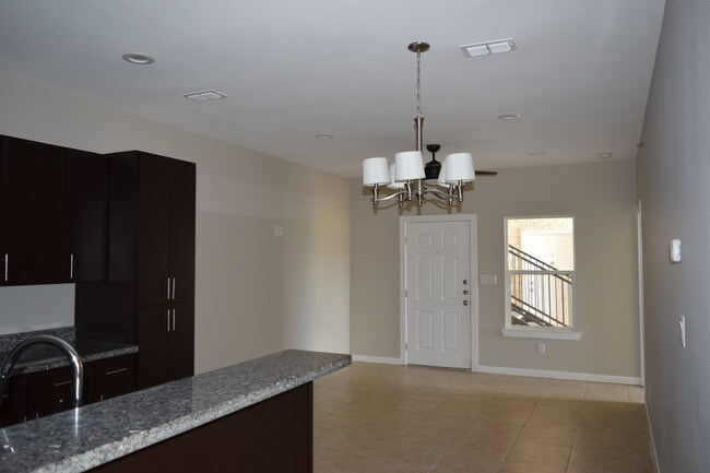 Open Concept - 901 E Redbud Ave