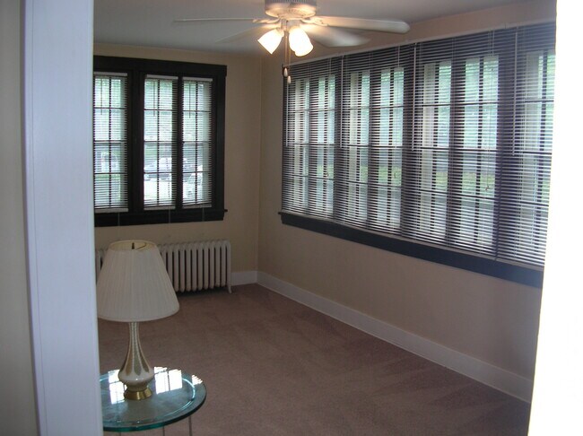 Foto del edificio - 573 S Braddock Ave