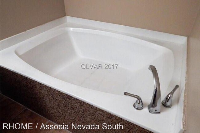 Foto del edificio - 2 br, 2 bath House - 1846 N Decatur Blvd #102
