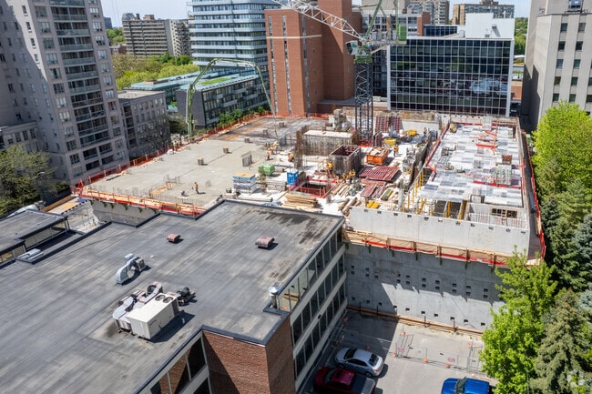 Building Photo - 30 Merton St