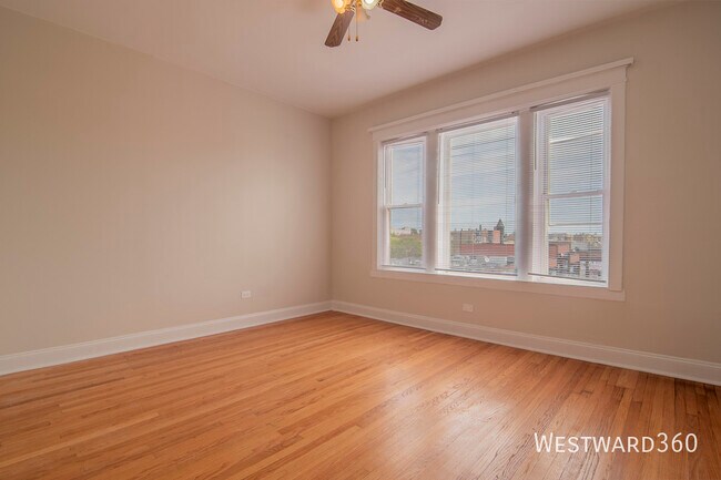 Foto del edificio - 1548 N Homan Ave.