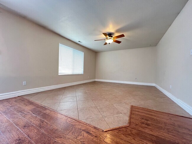 Foto del edificio - 4 Bedroom/2 Bathroom House In Provo