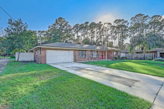 Building Photo - 3312 Pickwick Dr S