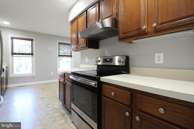 Building Photo - 2707 Shawn Leigh Dr