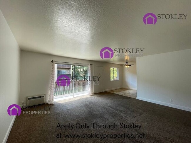 Building Photo - 1060 Oak Grove Rd