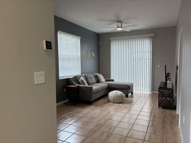 Foto del edificio - 14601 SW 122nd Pl