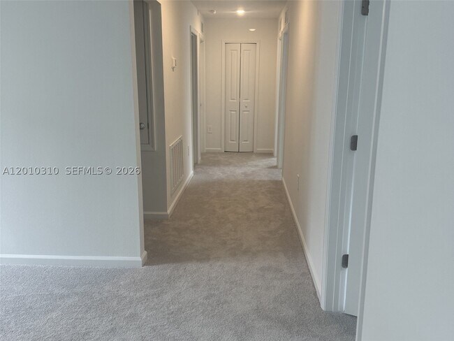 Foto del edificio - 5423 Meadow Walk Dr
