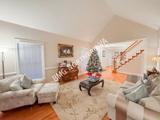 Foto del edificio - 25617 Creek Run Terrace