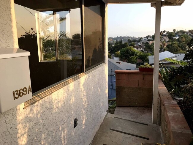 Building Photo - 1369 Helen Dr