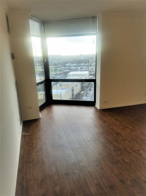 Building Photo - 1120 N LaSalle Dr