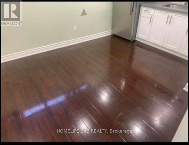 Photo du bâtiment - 954 Midland Ave